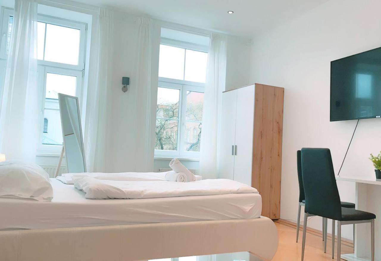 Deluxe Double Room Kp Viena Exterior foto